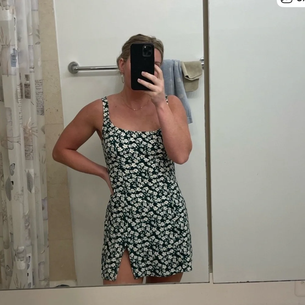 Reformation Forest Green Mini Dress with Cream Floral Print - Picture 4 of 6